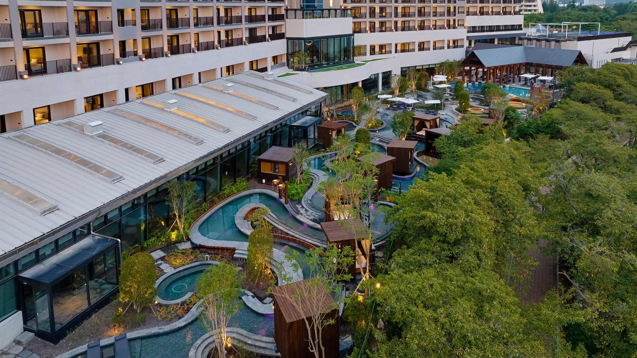 웰니스풀앤스파 실외 모습. /사진제공=소노인터내셔널