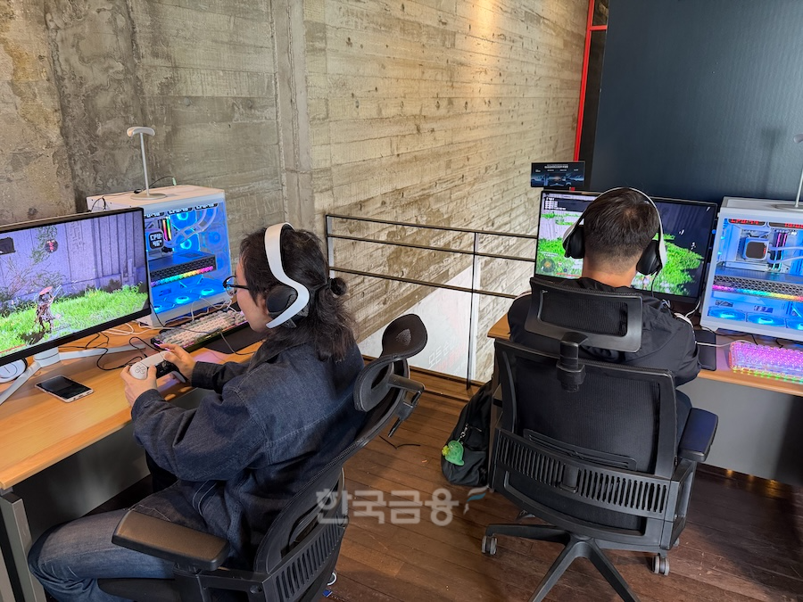 ‘붉은사막 X AMD 팝업스토어 2025’ 2층 체험 존. / 사진=정채윤 기자