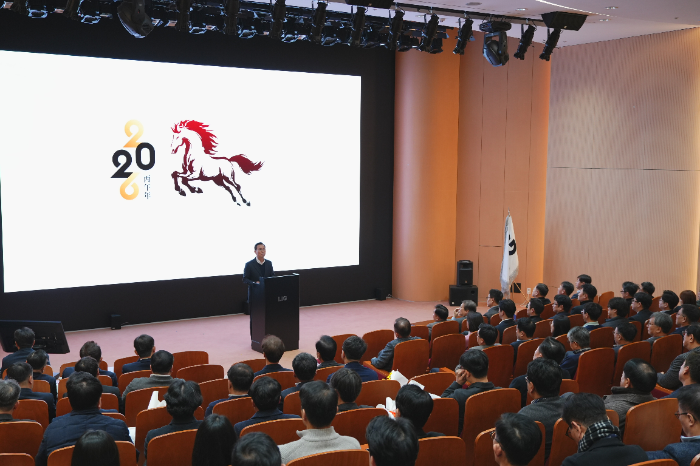 신익현 LIG넥스원 대표이사가 5일 판교하우스에서 열린 2026년 시무식에서 신년사를 하고 있다. /사진제공=LIG넥스원