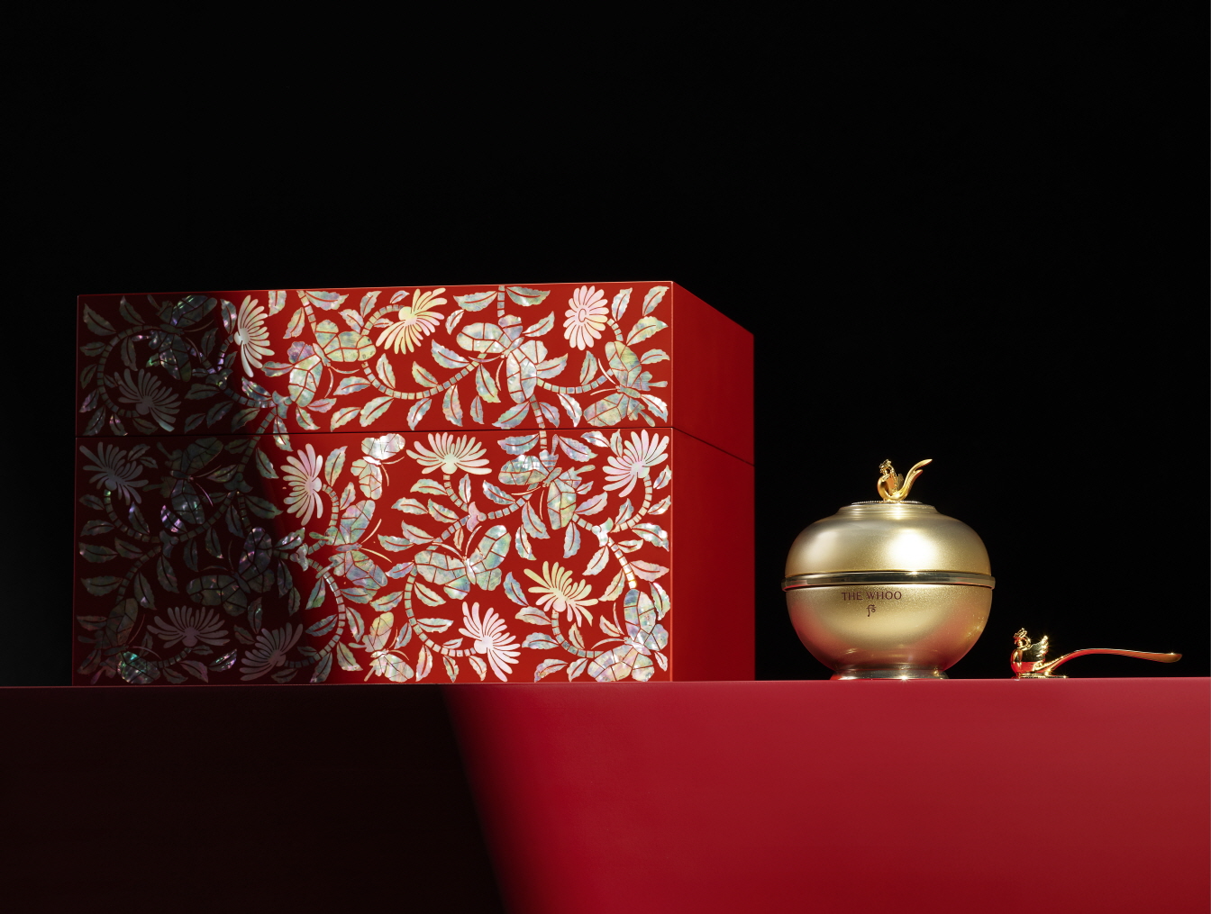 LG생활건강이 더후 환유고 APEC리미티드 에디션을 출시한다./사진제공=LG생활건강