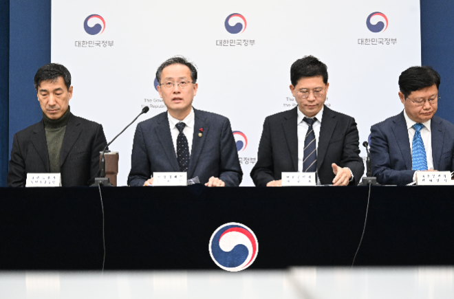 이형일 재정경제부 차관이 5일 정부세종청사에서 '2026년 경제성장전략 상세브리핑'에서 모두발언을 하고 있다. / 사진출처= 재정경제부(2026.01.09)