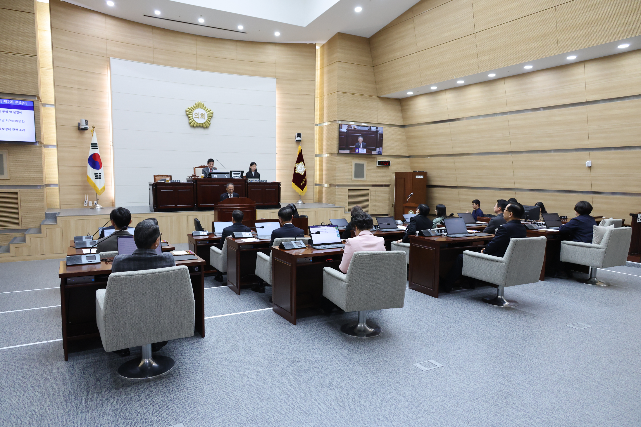 김성철 용산구의회 의장이 제303회 임시회 본회의를 주재하는 모습./사진제공=용산구의회