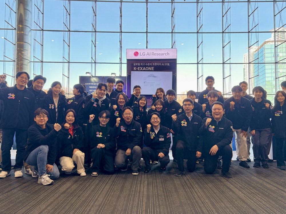 지난해 12월 30일 서울 강남 코엑스에서 열린 과학기술정보통신부 주관 독자 AI 파운데이션 모델 1차 발표회에 참가한 K-엑사원 컨소시엄. /사진=LG