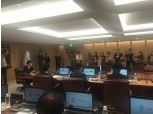 [포토뉴스] 긴장감이 감도는 금통위 회의장