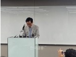 김익래 회장, 연휴 앞두고 급하게 ‘사퇴’ 기자회견… “질문은 안 받아” [현장 스케치]