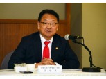 유일호 “하반기 경제정책, 적극적 재정보강 방안”