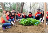 SK건설, 서울숲 가꾸기 가족봉사할동