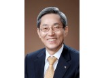 윤종규 M&A승부수 KB 금융 시총 1위 이끌다
