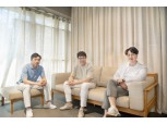 신세계 코모도, 가구업체와 손잡고 이색 화보 선봬