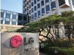 LG전자, 14년 만에 삼성 넘어섰다…영업익 두 배 더 많아