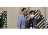 “부회장님 저랑 사진 좀”…이재용, 직원 가족과 영상통화 한 이유는?