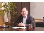 권원강 교촌 창업주, 회장으로 경영 복귀…"글로벌 100년 기업 도약"