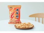 '韓 최초 스낵' 농심 새우깡, 출시 51년 만에 1000억 브랜드 등극
