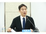 이복현 원장 “우리카드 상생금융 지지”…취약계층 2200억 지원 (종합)