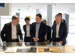 이재용, 반도체 EUV 특허 부자 독일 '자이스' 방문...파운드리·메모리 협력 강화