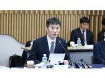 이복현 "美 상호관세 행정명령, 시장 변동성 큰 폭 확대 가능성"