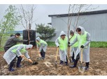 농협 축산경제-농림축산식품부, '아름다운 농장 가꾸기' 나무심기 행사 개최