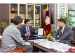 HDC현대산업개발, 용산 ‘연결 실현’ 위해 용산정비창 수주 총력…김성철 용산구의장과 지역 발전 논의